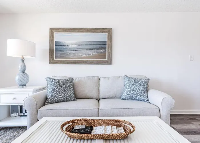 Apartment Summerhouse West 102a By Youngs Suncoast