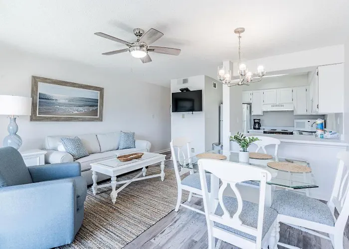 Summerhouse West 102a By Youngs Suncoast *