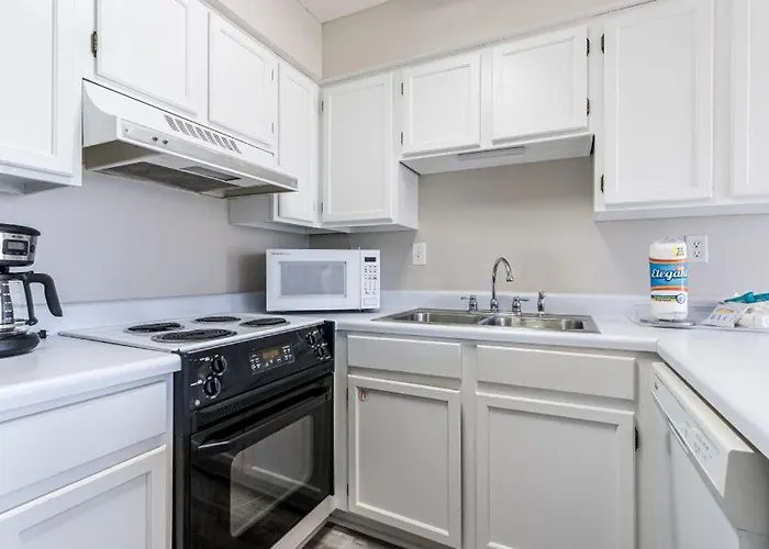 Summerhouse West 102a By Youngs Suncoast Apartment *