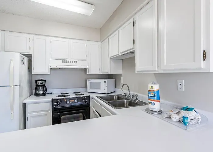 Apartment Summerhouse West 102a By Youngs Suncoast